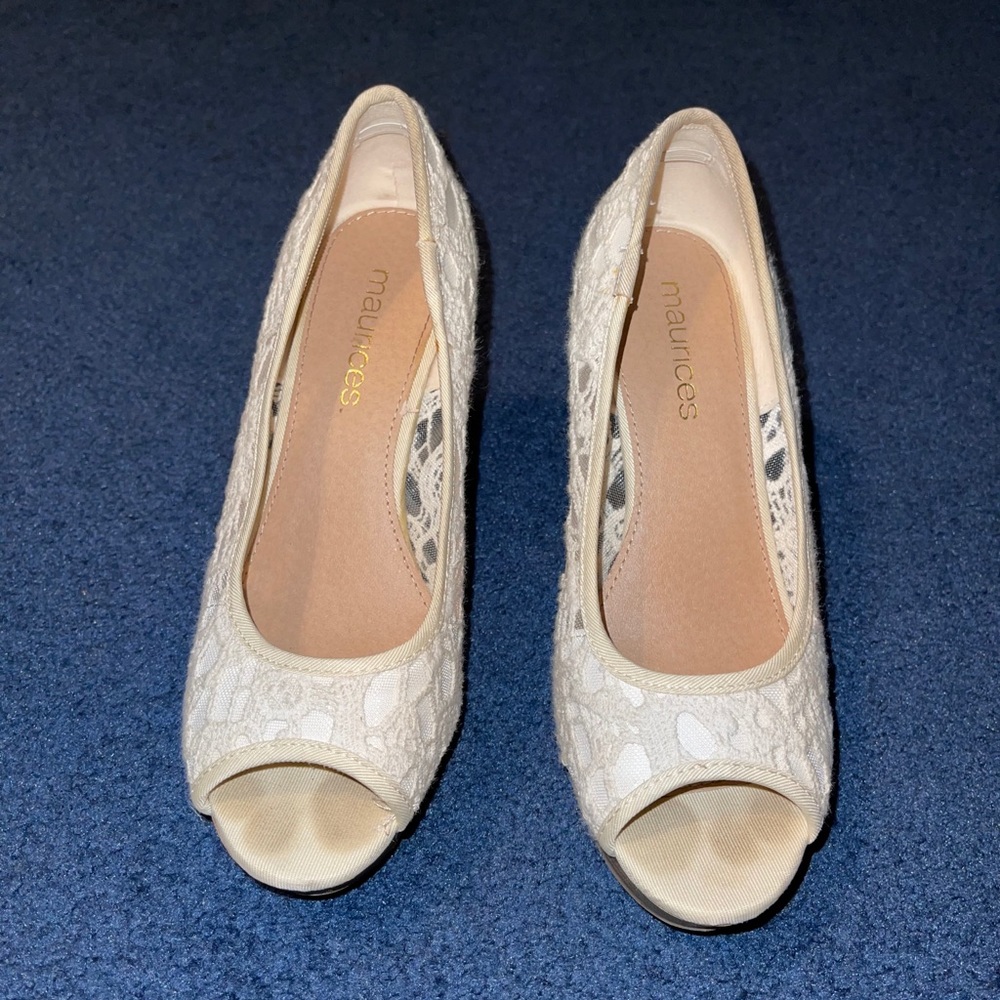 Lace wedges!!
